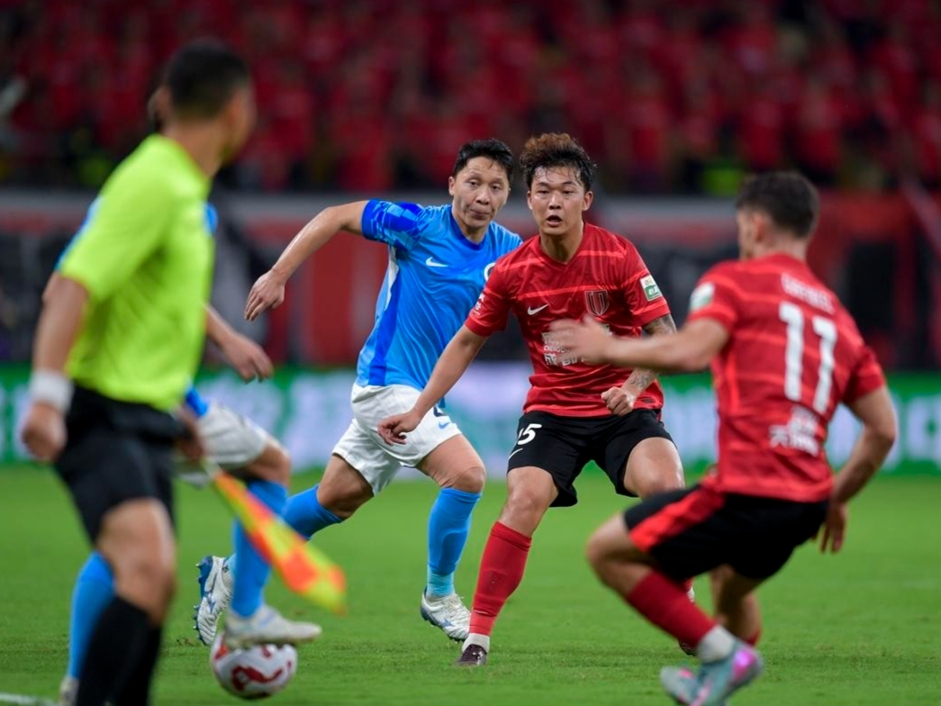 九游游戏平台-包含关键时刻突围战来临，成都蓉城围绕NBA季后赛单刀错失，气氛紧张，球队文化再被提及的词条